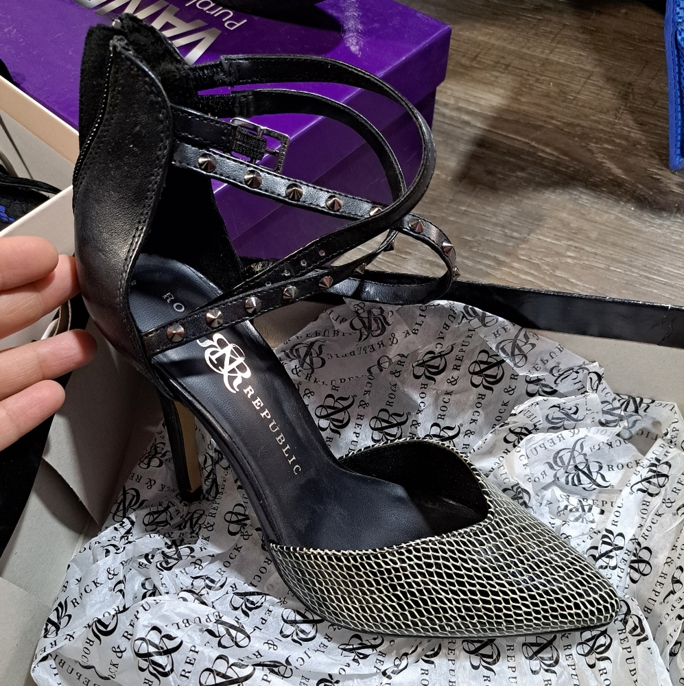 Rock & Republic Heels Black and White